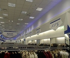 Салон одежды Снежная Королева в ТЦ Светофор