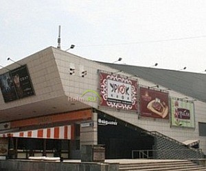 Кинотеатр Варшава на площади Ганецкого