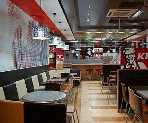 Ресторан быстрого питания KFC в ТЦ Звездочка на улице Покрышкина