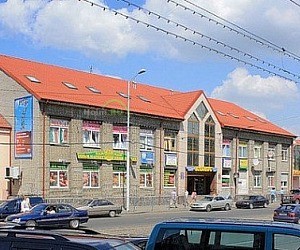 Торговый центр Колос на улице Черняховского