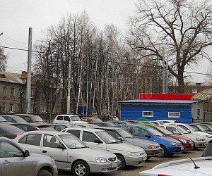 Салон автомобилей с пробегом Автомир на улице Гагарина