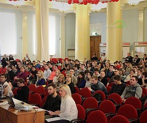 Московский государственный университет путей сообщения на Железнодорожной улице