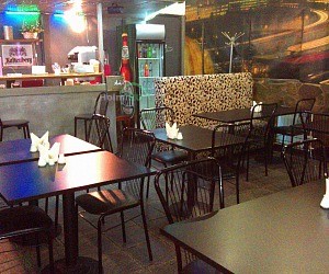 Ланч-кафе Гаражъ в Марьиной роще