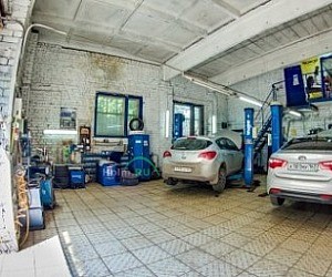 Центр по ремонту Renault, Opel, Chevrolet Carfix на улице Ивана Булкина